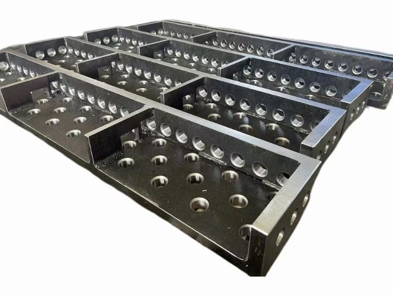 Ең жақсы дәнекерлеу үстелінің үстіңгі тақтайшасын немесе шойын